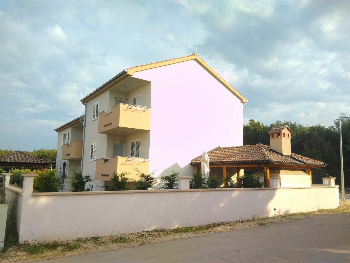 Villa Hana Pakostane Exterior photo